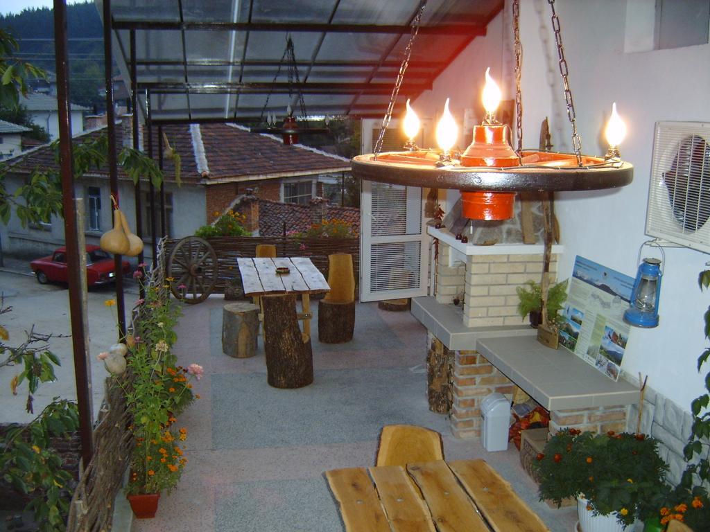 Georgievi Guest House 卡洛费尔 外观 照片