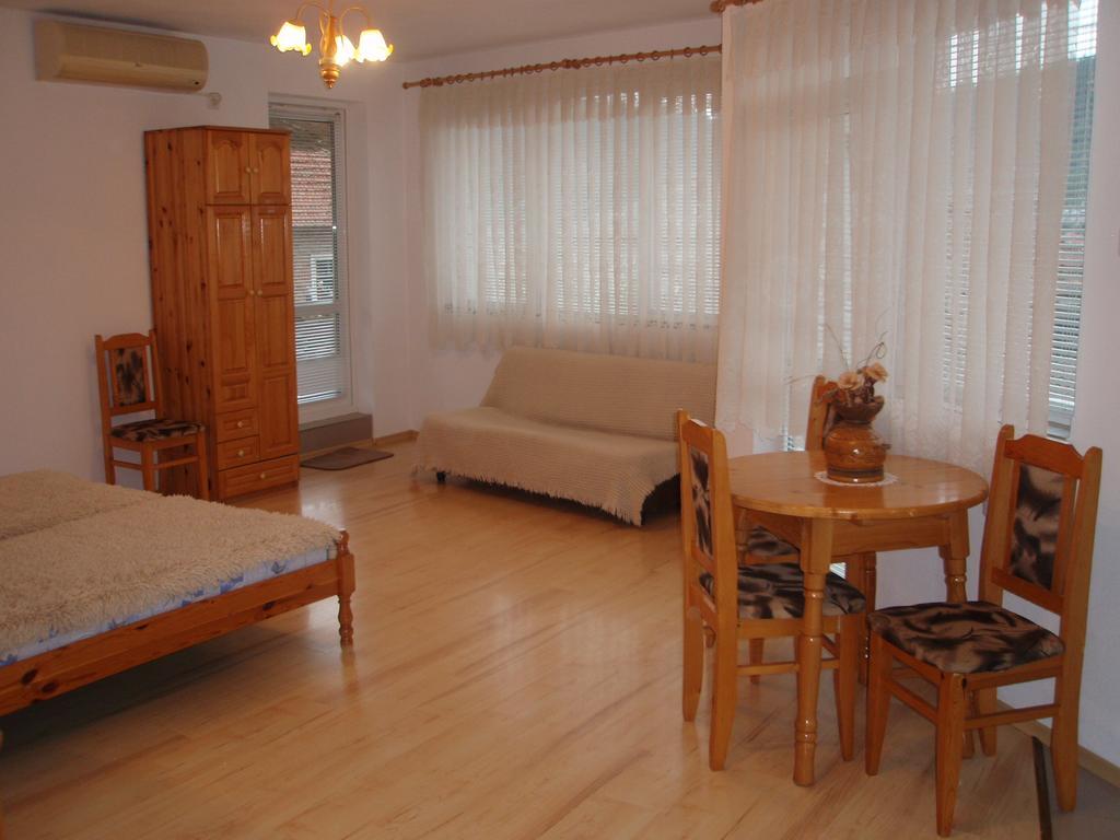 Georgievi Guest House 卡洛费尔 外观 照片